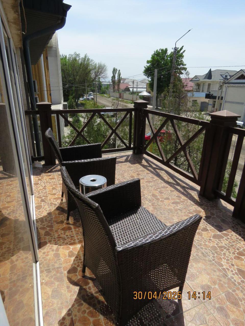 Pride Hotel Taraz Zewnętrze zdjęcie