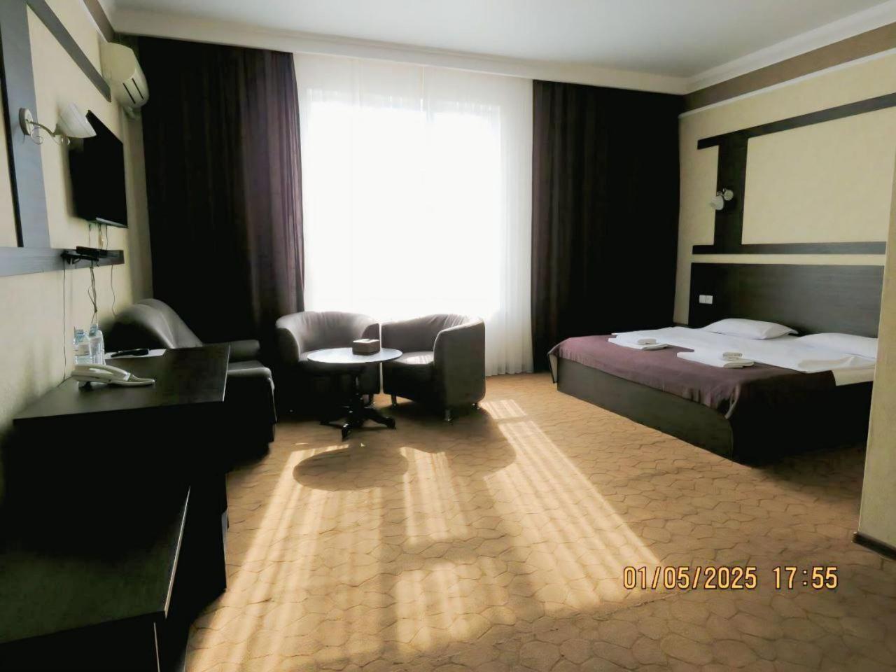 Pride Hotel Taraz Zewnętrze zdjęcie